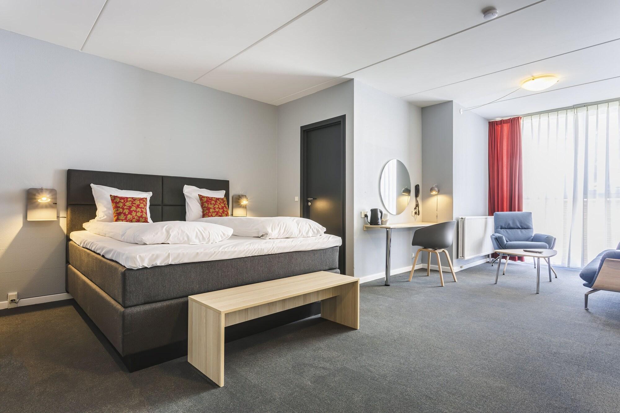 Skaga Hotel เฮียทส์ฮัลส์ ภายนอก รูปภาพ